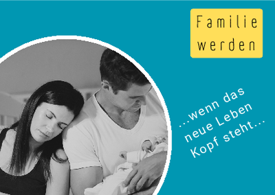 Erschöpftes Elternpaar mit Baby